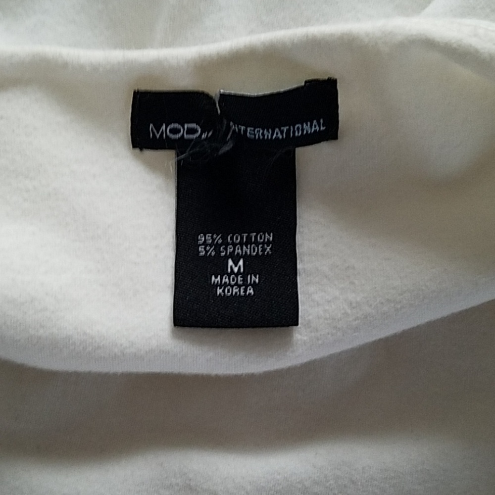 Moda International Top - Picture 6 of 6